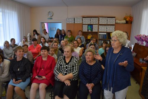 Фоторепортаж: в детском саду «Солнышко» выпускники блеснули знаниями и эрудицией
