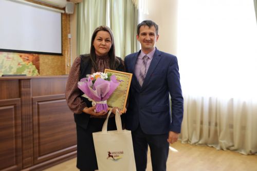 В Алексеевском наградили победителей и призеров конкурса профессионального мастерства «Воспитать человека» и «Сердце отдаю детям»