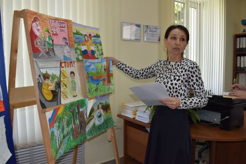 В Алексеевском местном отделении партии «Единая Россия» подвели итоги второго этапа 17-го республиканского конкурса «Дети рисуют страну»