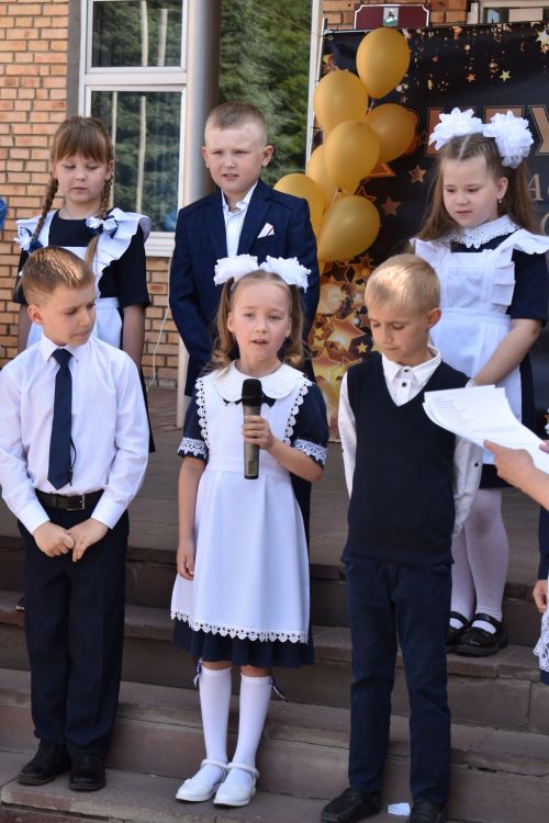 Фоторепортаж : Последний звонок в Алексеевской 3 школе им. Г.С. Боровикова