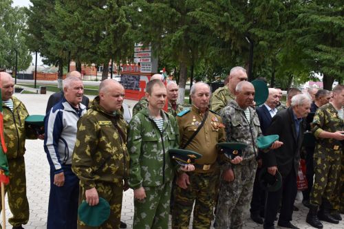 Алексеевцы празднуют День пограничника