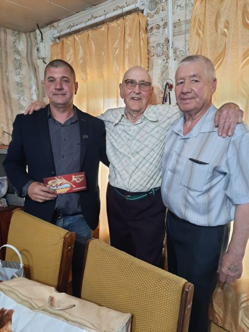 1 мая 90-летний юбилей отпраздновал житель села Средние Тиганы