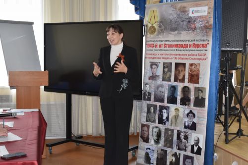 В Алексеевском прошел муниципальный конкурс военно-патриотической песни «Песня в солдатской шинели»