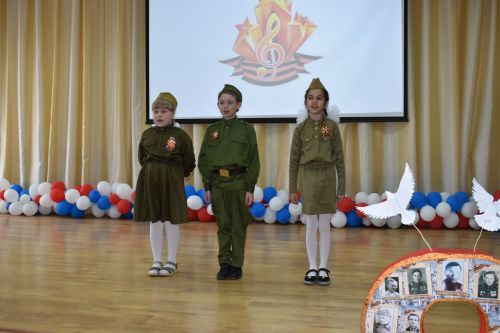 В Алексеевском прошел муниципальный конкурс военно-патриотической песни «Песня в солдатской шинели»
