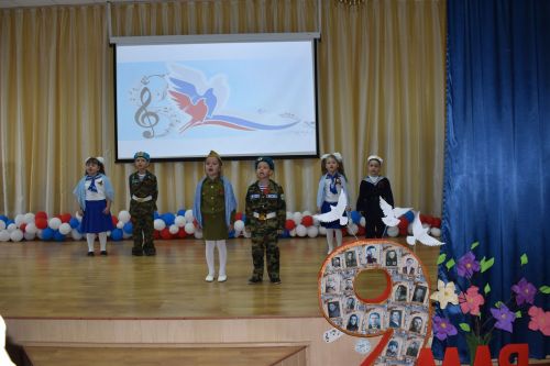 В Алексеевском прошел муниципальный конкурс военно-патриотической песни «Песня в солдатской шинели»