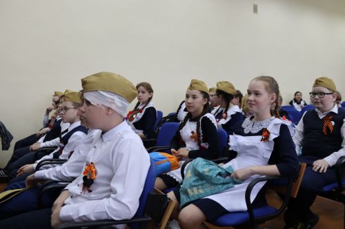 В Алексеевском прошел муниципальный конкурс военно-патриотической песни «Песня в солдатской шинели»