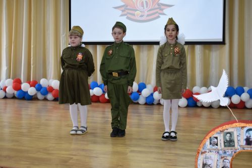 В Алексеевском прошел муниципальный конкурс военно-патриотической песни «Песня в солдатской шинели»