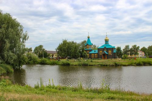В Алексеевском верующие три дня шли к месту обретения иконы Божией Матери «Живоносный источник»