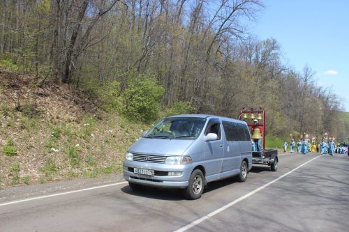 Епископ Чистопольский и Нижнекамский возглавил крестный ход на Святой ключ