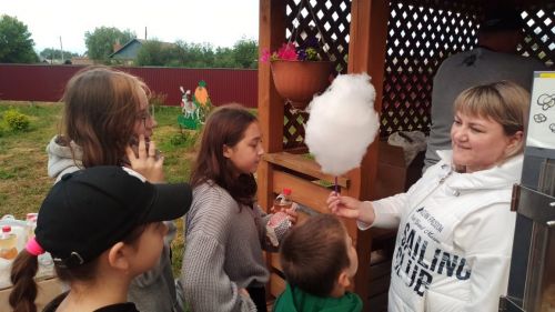В Алексеевском сотрудники кинотеатра «Кама» показали воспитанникам приюта «Забота» детский фильм
