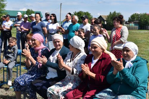 Жители Кзыл Уракчи отпраздновали столетие села