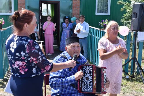 Жители Кзыл Уракчи отпраздновали столетие села