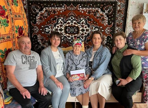 95 лет отметила ветеран труда, труженица тыла, жительница села Красный Баран