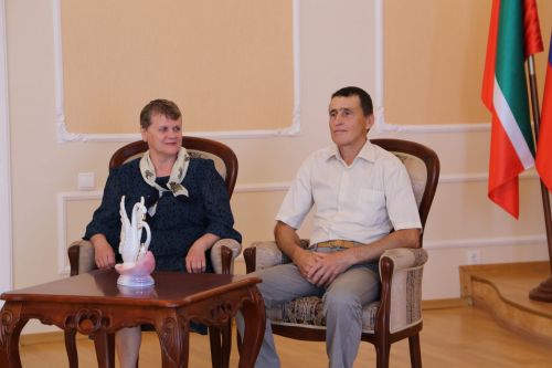 В День семьи, любви и верности в Алексеевском ЗАГСе чествовали юбилейные пары