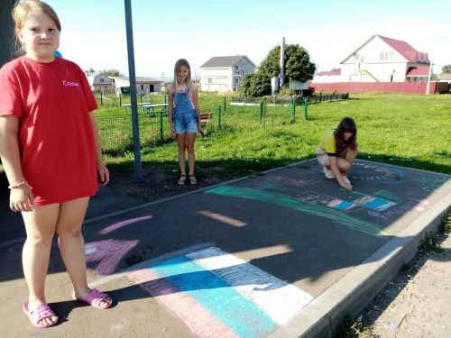 В Лебяжье отмечают день флага