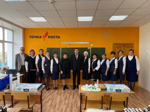 В Среднетиганской школе открылся центр «Точка роста»