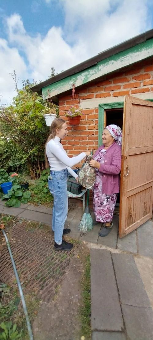 Коллектив газеты «Заря» навестил ветеранов редакции