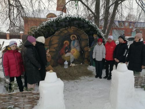 В Рождественские дни Алексеевский храм посетили дети приюта «Забота»