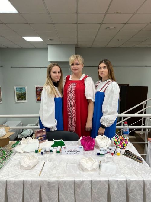 Алексеевский молодёжный центр «СинЭнергия» провёл мастер-класс в Казани