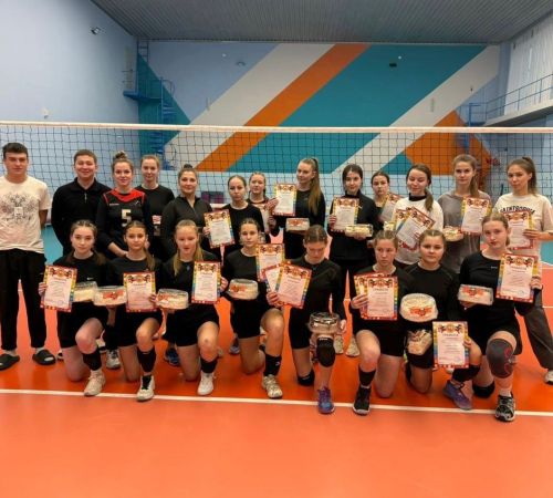 В Алексеевском прошли соревнования по волейболу ко Дню Государственного Флага