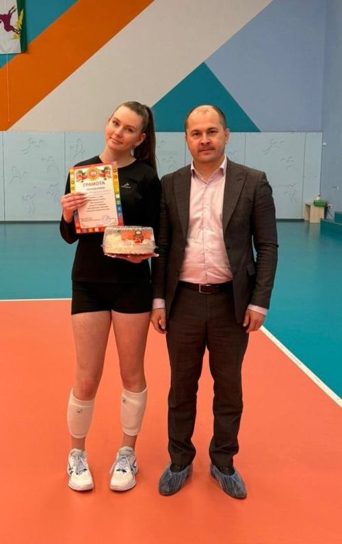 В Алексеевском прошли соревнования по волейболу ко Дню Государственного Флага