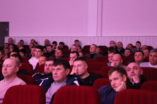 Лучших работников дорожного хозяйства отметили наградами