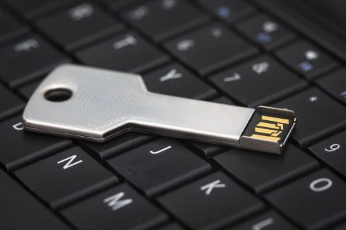 Юрлица и индивидуальные предприниматели теперь могут дистанционно оформить электронную подпись без обращения в удостоверяющий центр