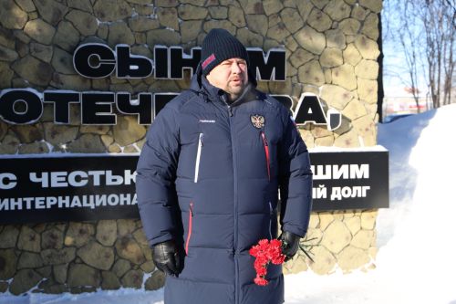 В парке Победы прошел памятный митинг, посвященный Дню памяти воинов, исполнявших служебный долг за пределами Отечества