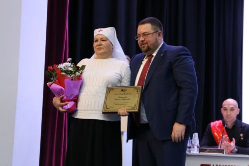 Алексеевцы удостоились почетных званий и наград