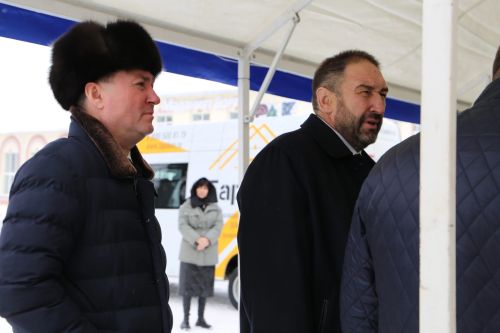 Алексей Песошин ознакомился с выставкой продукции производителей Алексеевского района