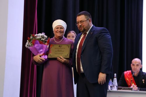 Алексеевцы удостоились почетных званий и наград