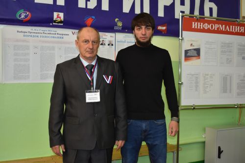 Капитан сборной Алексеевского района по хоккею отдал свой голос на выборах