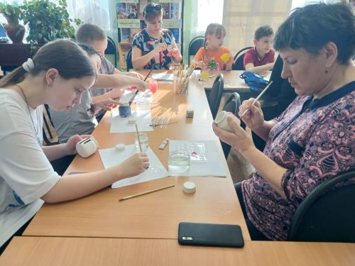 В Алексеевской библиотеке прошел семейный мастер-класс