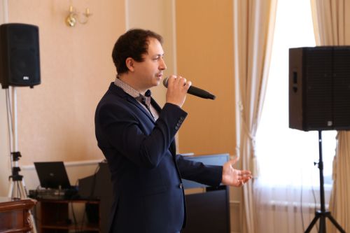 В Алексеевском ЗАГСе прошло чествование семейных пар, которые прожили вместе несколько десятков лет