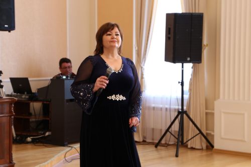 В Алексеевском ЗАГСе прошло чествование семейных пар, которые прожили вместе несколько десятков лет