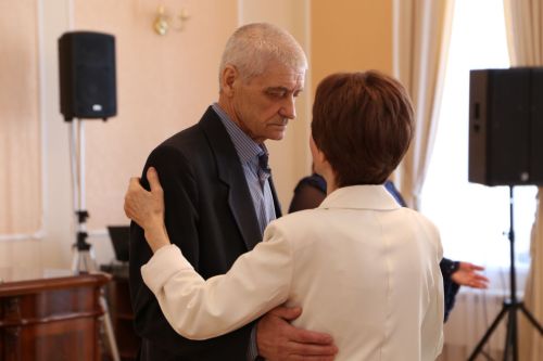 В Алексеевском ЗАГСе прошло чествование семейных пар, которые прожили вместе несколько десятков лет