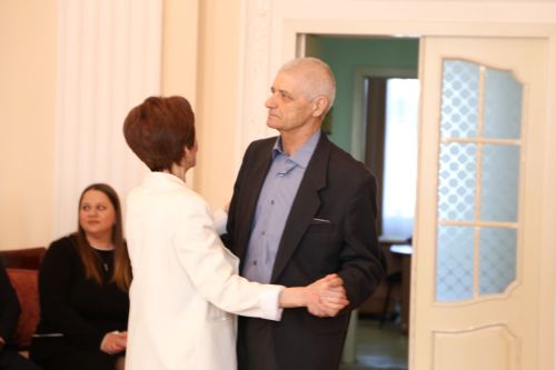 В Алексеевском ЗАГСе прошло чествование семейных пар, которые прожили вместе несколько десятков лет