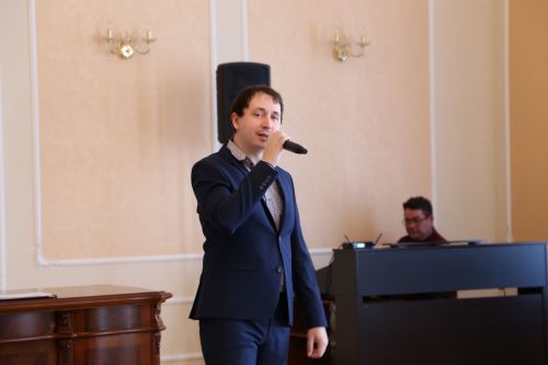В Алексеевском ЗАГСе прошло чествование семейных пар, которые прожили вместе несколько десятков лет