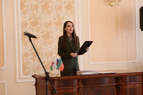 В Алексеевском ЗАГСе прошло чествование семейных пар, которые прожили вместе несколько десятков лет