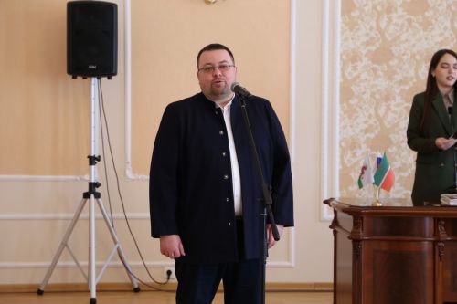 В Алексеевском ЗАГСе прошло чествование семейных пар, которые прожили вместе несколько десятков лет