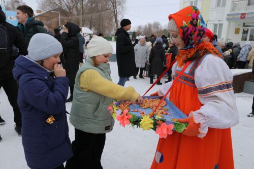 Алексеевцы проводили зиму широкой масленицей