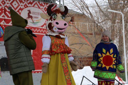 Алексеевцы проводили зиму широкой масленицей
