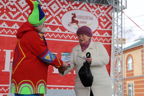 Алексеевцы проводили зиму широкой масленицей