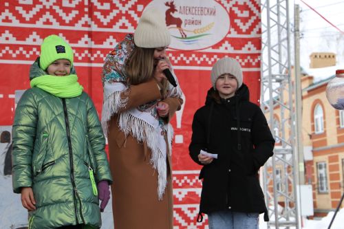 Алексеевцы проводили зиму широкой масленицей