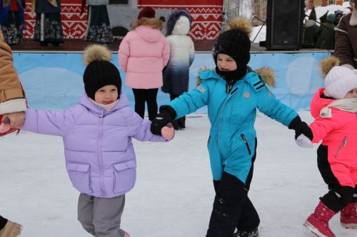 Алексеевцы проводили зиму широкой масленицей