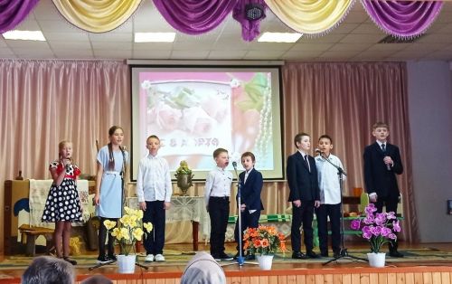 В Ялкынском сельском Доме культуры состоялся праздничный концерт