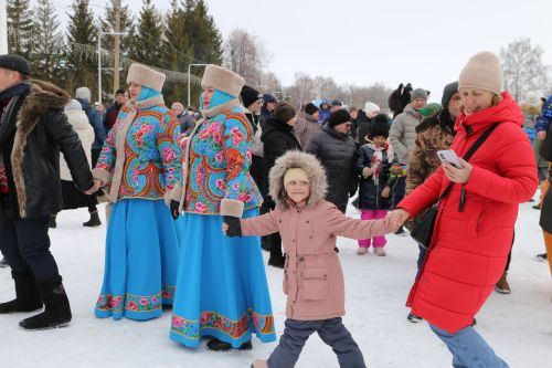 Алексеевцы проводили зиму широкой масленицей