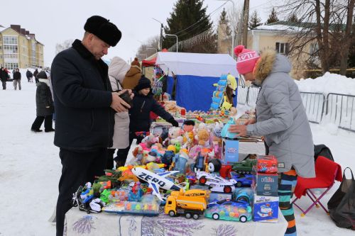 Алексеевцы проводили зиму широкой масленицей