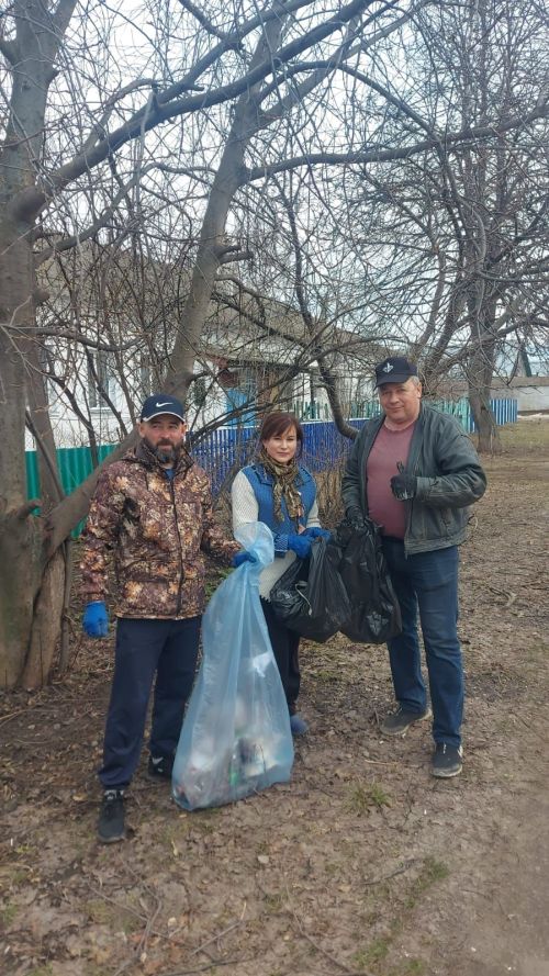 В Алексеевском районе завершили второй общепоселковый субботник