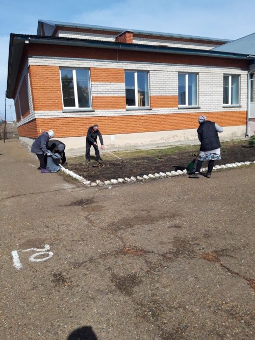 В Алексеевском районе завершили второй общепоселковый субботник